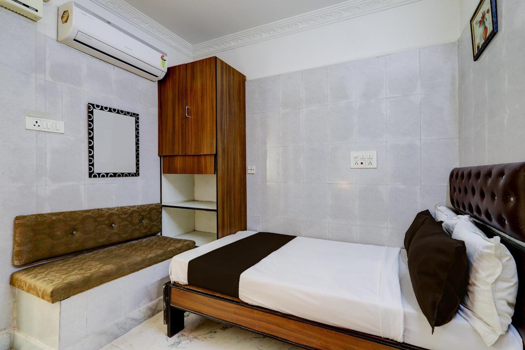 OYO 29087 Hotel Golden Pride Shamshabad Buitenkant foto